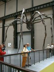 spider by Louise Bourgeois, from the side